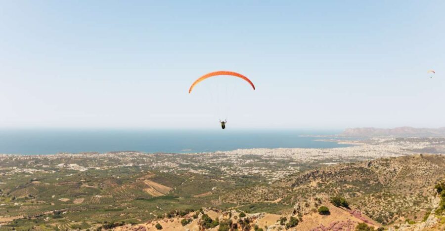 Chania: Paragliding Tandem Flight - The Run and Takeoff
