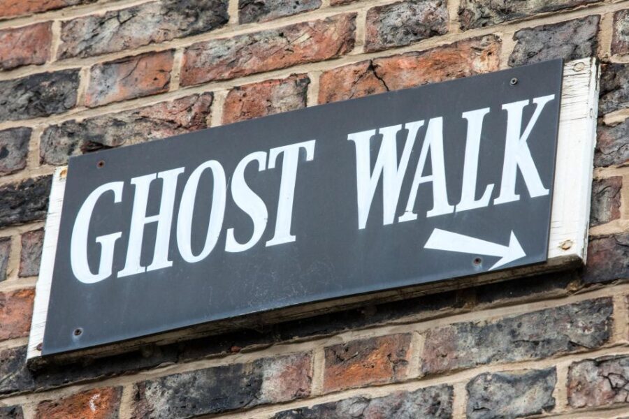 Charleston Self-Guided Ghost Tour in 12 Languages - An Authentic, Self-Guided Haunted Walk Through Charleston