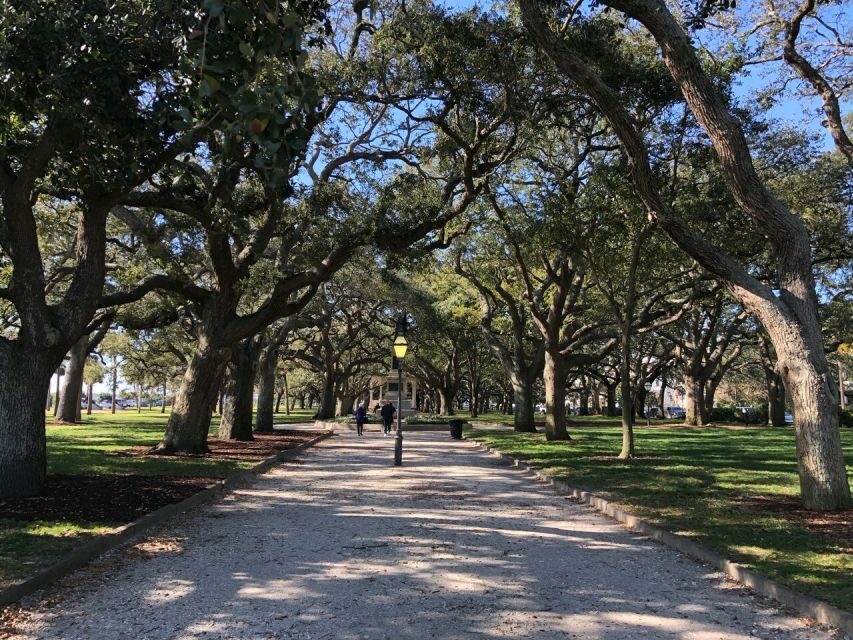 Charleston: Walking History and Bar Tour - An In-Depth Look at the Charleston Walking History and Bar Tour
