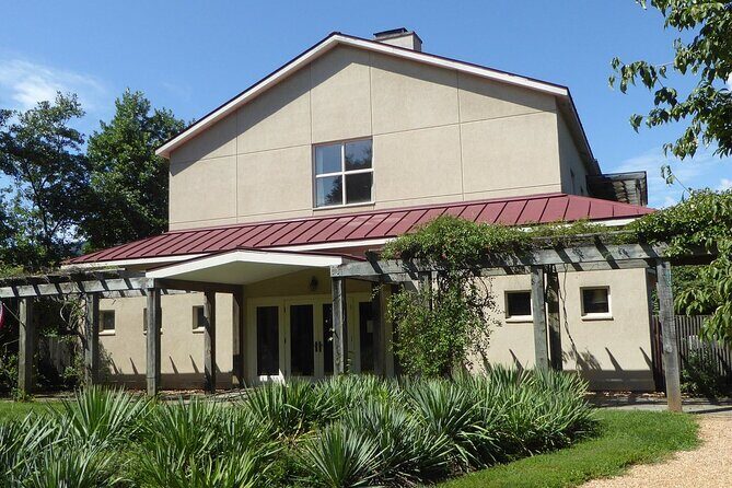 Charlottesville: Best Vineyards Private Tour (Up to 14 people) - Practical Considerations