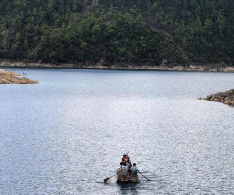 Chiapas: El Chiflón Waterfalls and Montebello Lakes Tour - The Vibrant Montebello Lakes Experience
