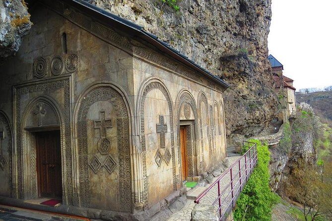 Chiatura Cable Cars and Abadoned Sanatoriums of Tskaltubo - Mgvimevi Monastery: An Architectural Gem