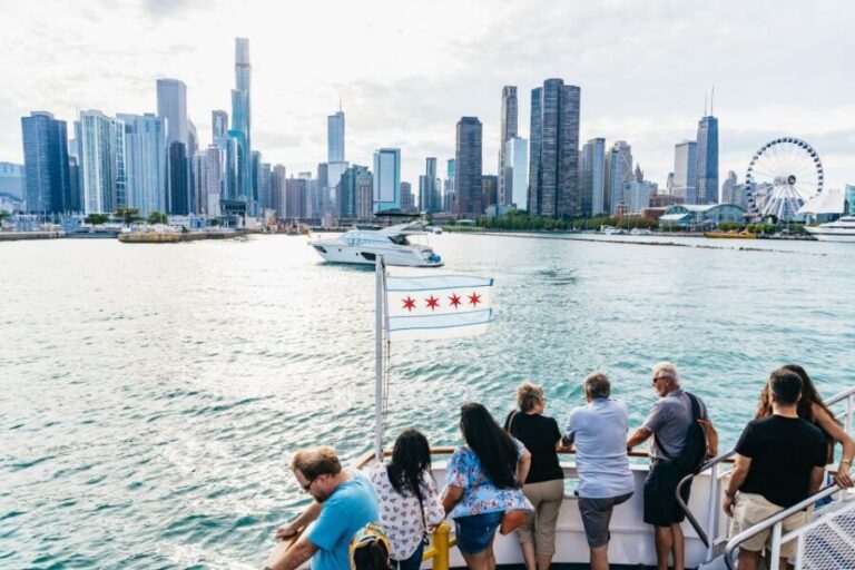 Chicago: 1.5-Hour Lake and River Architecture Cruise - Who Will Appreciate This Tour?