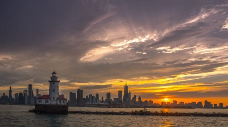 Chicago: 1.5-Hour Scenic Sunset Lake Cruise - Who Will Benefit Most?