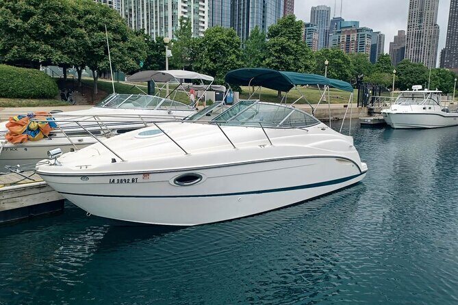 Chicago City Boat Tours - Out onto Lake Michigan