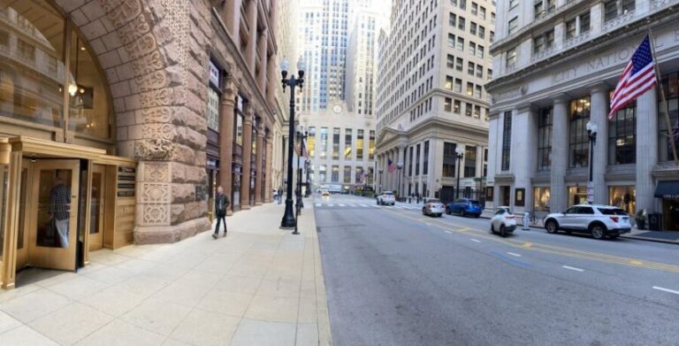 Chicago: Downtown TV and Movie Sites Walking Tour - Who Should Consider This Tour?