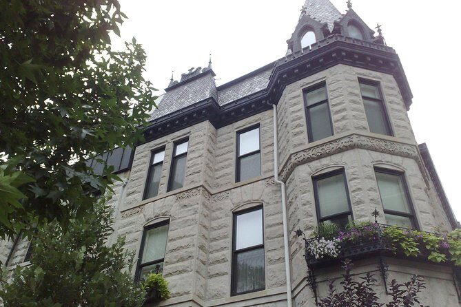 Chicago's Gold Coast Hidden History: A Self-Guided Audio Walk - FAQ