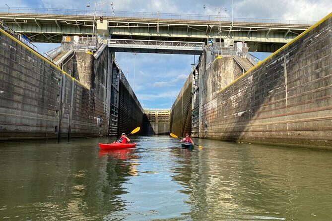 Chickamauga Dam Lock Kayak Tour by Chattanooga Guided Adventures - Discovering Chickamauga Dam on a Kayak