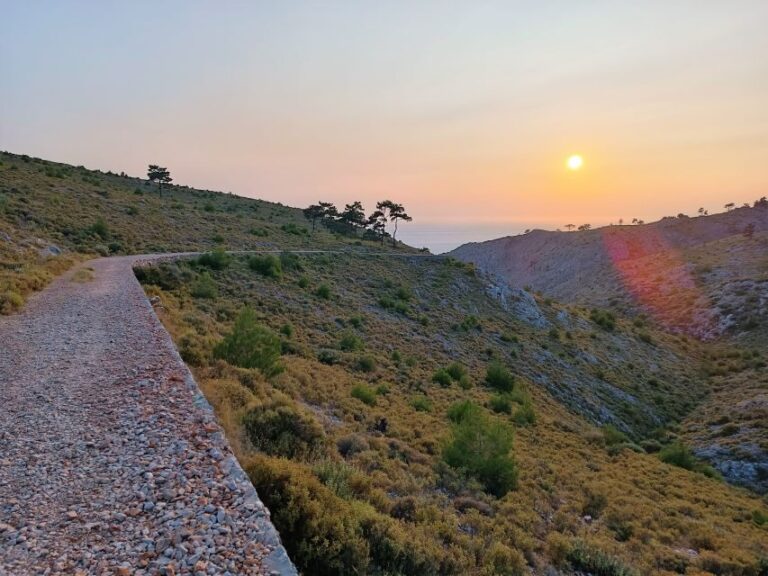Chios: Private Sunset Hiking Tour to Lithi beach - Exploring the Chios Sunset Hiking Tour in Detail