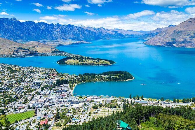 Christchurch Airport Transfers : Christchurch to Airport CHC in Business Car - The Value