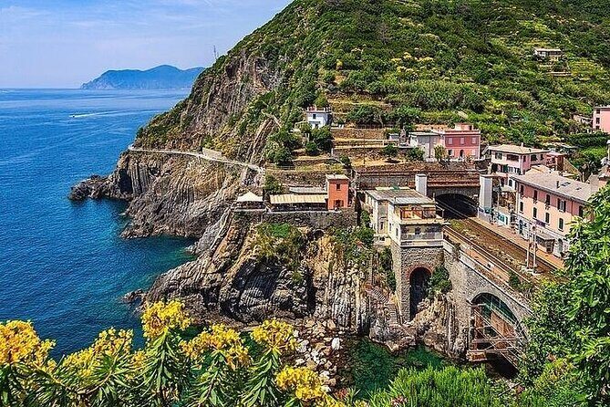 Cinque Terre Small Group Full Day VIP Experience from Florence - The Authentic Experience