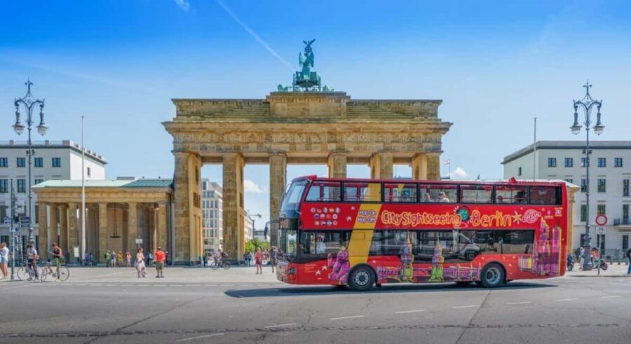 City Sightseeing Berlin: HOHO Bus - All Lines & Icebar - The Icebar Experience – A Cool Twist
