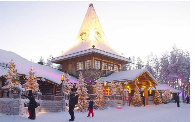 City tour and Santa Claus village visit in Lapland - A Detailed Look at the Tour Experience