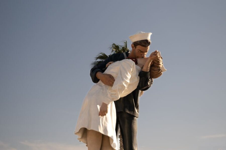 Civitavecchia: Hop-On Hop-Off Bus Ticket with Audio Guide - Who Should Consider This Tour?