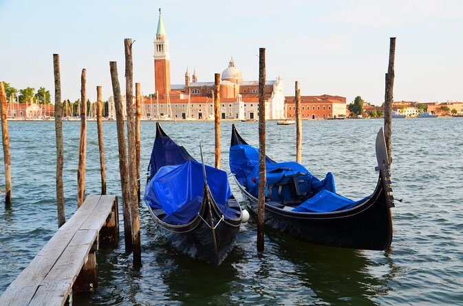 Classic 30-Minute Gondola Ride in Venice - A Closer Look at the Experience