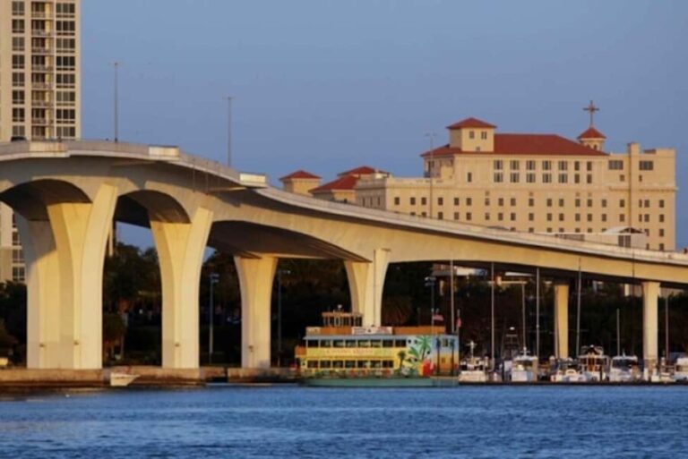 Clearwater Beach: Tropical Cruise & Buffet - The Sum Up