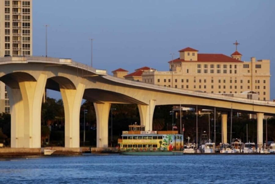 Clearwater Beach: Tropical Cruise & Buffet - The Sum Up