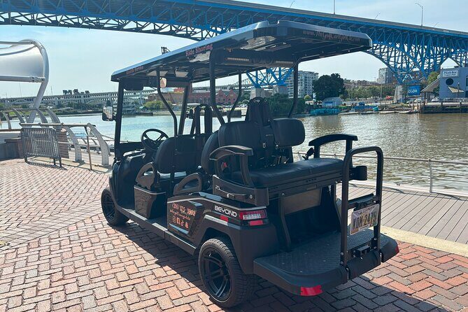 Cleveland Uncorked: Explore The Wine District Tour - Authenticity and Local Flavor