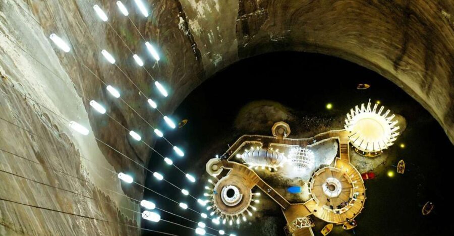 Cluj-Napoca: Turda Salt Mine & Alba Carolina Fortress Tour - Detailed Breakdown of the Itinerary