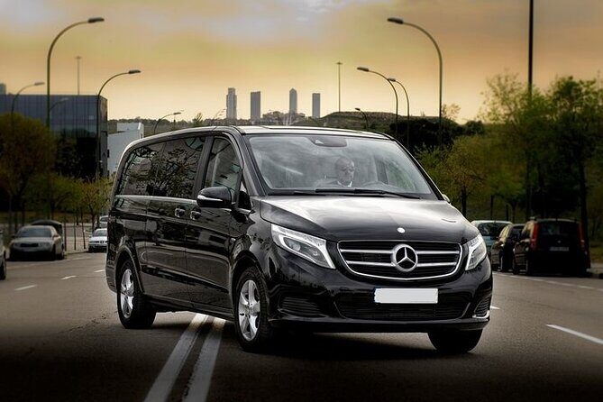 CO2-Offset | Minivan Arrival Transfer from Krakow KRK to Krakow - What to Expect on Arrival