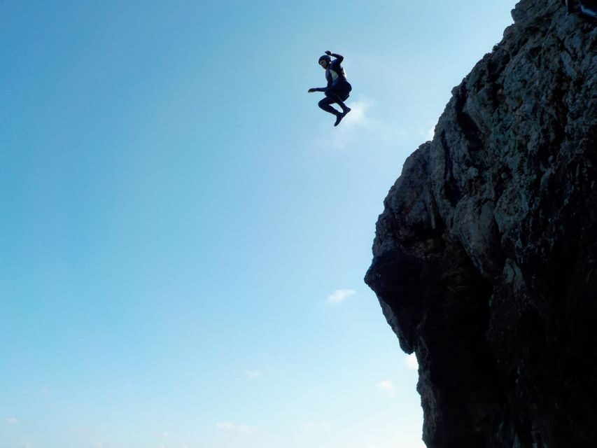 Coasteering Algarve: Cliff Jump, Swim & Climb in Sagres - What’s Included and What You Should Bring