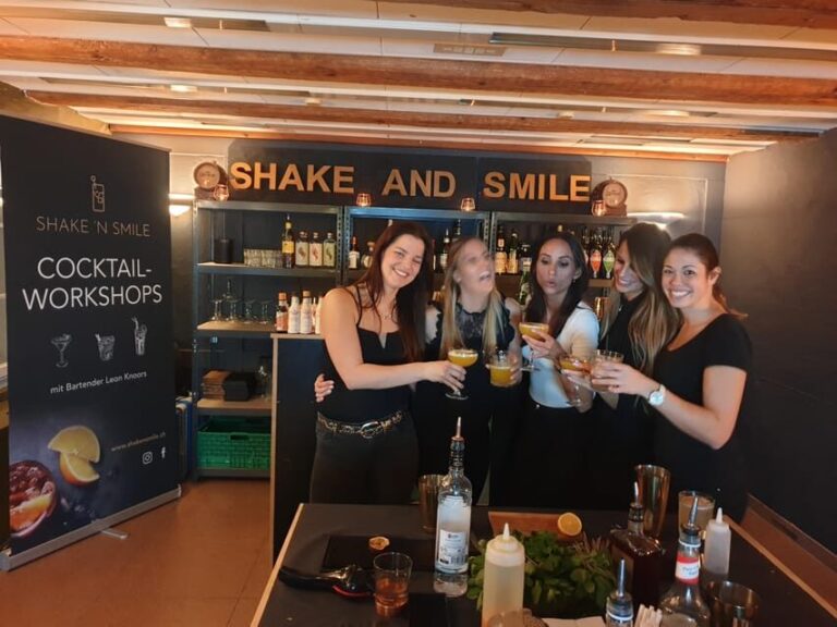 Cocktail Workshop in Zürich (by Shake 'N Smile) - An In-Depth Look at the Experience