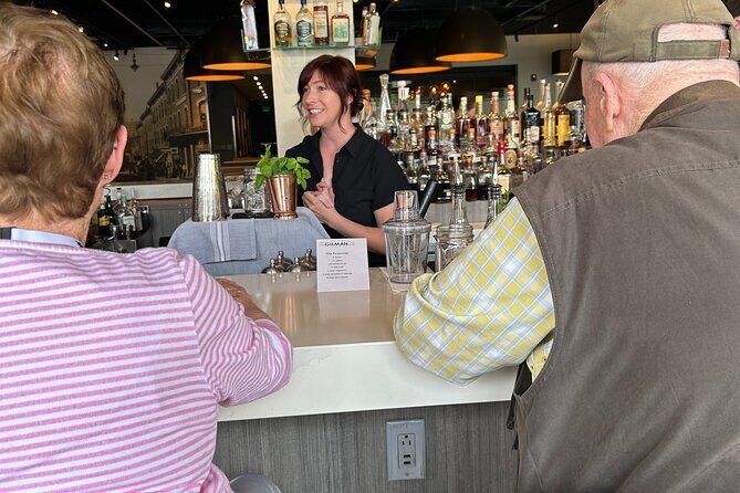 Cocktails and Conversations: Group Cocktail Making Class - Who Should Consider This Experience?