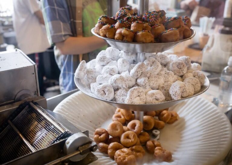 Coffee Crawl & VIP Morning in Pike Place Market - An Honest Look at the Experience