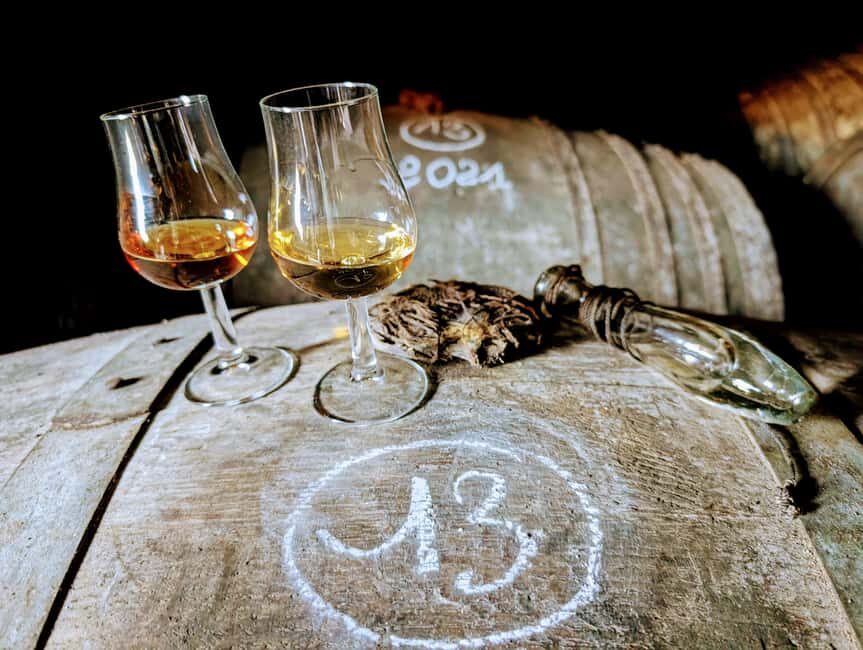 Cognac: Private half-day tour - visits and tastings - 4x4 - Authentic Experiences and Genuine Insights