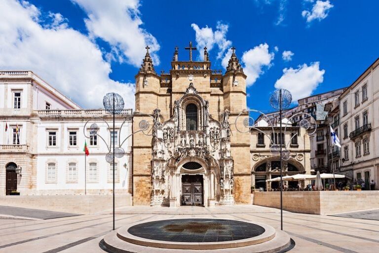 Coimbra and Aveiro Full-Day Private Tour from Lisbon - Transportation and Group Size