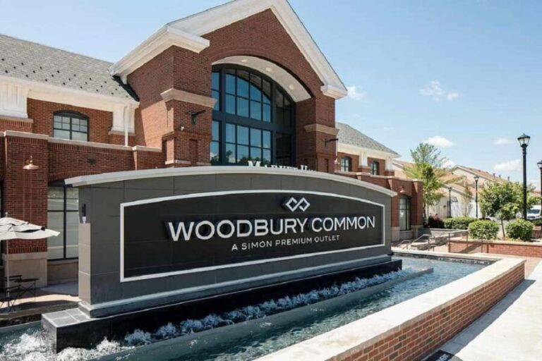Cold Spring Town&Woodbury Outlets 1-day Tour From NY - Shopping at Woodbury: Designer Deals Galore