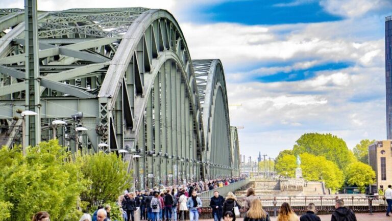 Cologne: Capture the most Photogenic Spots with a Local - Who Would Enjoy This Tour?