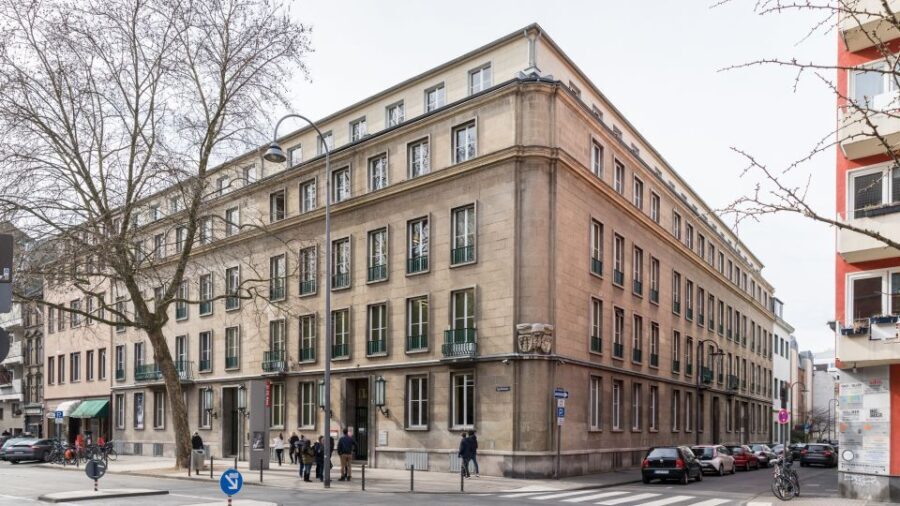 Cologne: EL-DE Haus and Old Town Private Guided Tour - Why Choose This Tour?