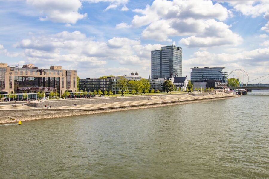 Cologne: Express Walk with a Local in 60 minutes - What’s Included and What to Keep in Mind