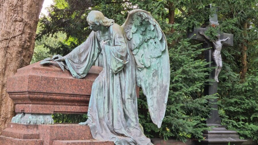 Cologne: Melaten Cemetery Celebrities and Curiosities - Why This Tour Offers Real Value