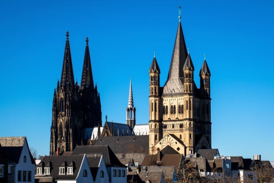 Cologne: Old Town Historical Walking Tour with GEO Epoche - Practical Tips for Your Visit