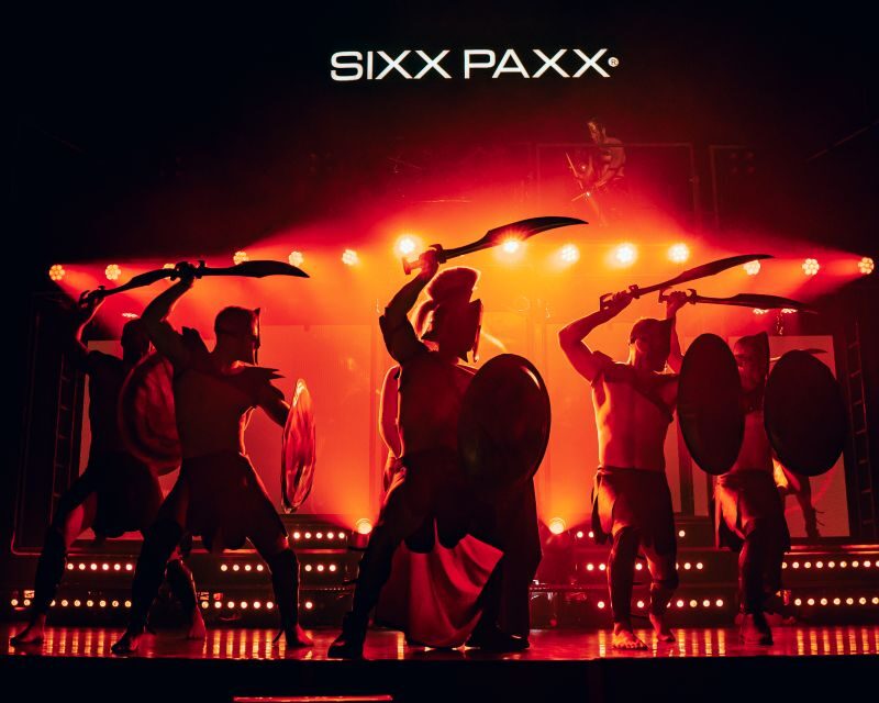 Cologne: SIXX PAXX Men's Performing Arts Show - Key Points