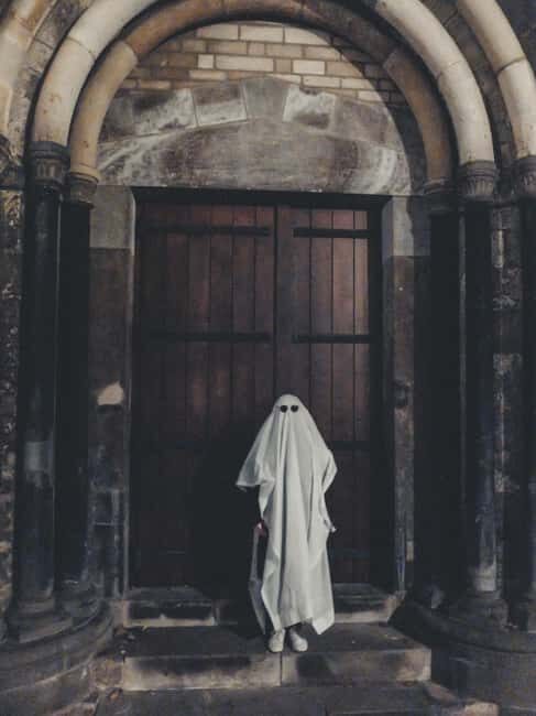 Cologne: The Dark Side of the Dom Tour - An In-Depth Look at the Dark Side of Cologne
