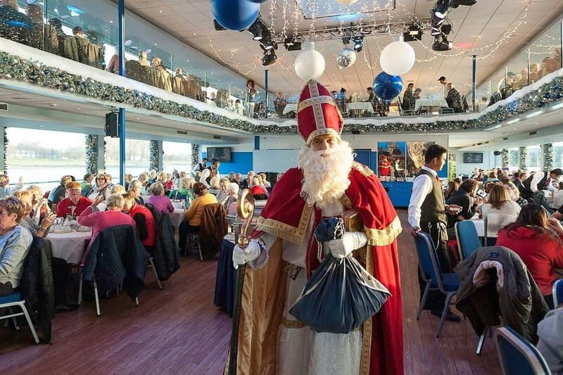 Cologne: Winter Afternoon Boat Cruise on the Rhine - Onboard Offerings and How to Make the Most of It