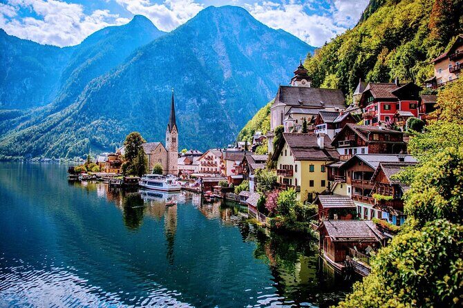 Comfort Mini-Van & Professional and FRiENDLY Guide: CUSTOMIZED 1-DAY TOUR from Munich - The Sum Up