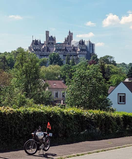 Compiègne: Escape Game on mopeds - The Value of This Unique Experience