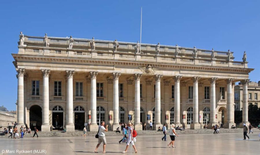 Contemporary Architecture in Bordeaux city center! - Who Should Consider This Tour?