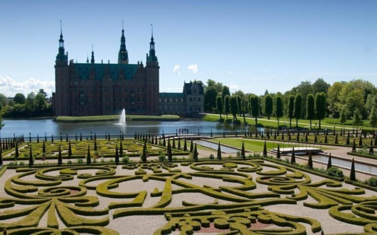 Copenhagen: Frederiksborg Tour in Spanish - Discover Frederiksborg Palace on a Spanish-Guided Tour in Denmark