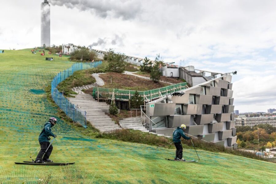 CopenHill Ski Pass Including Rental Gear - A Closer Look at CopenHill Ski Experience