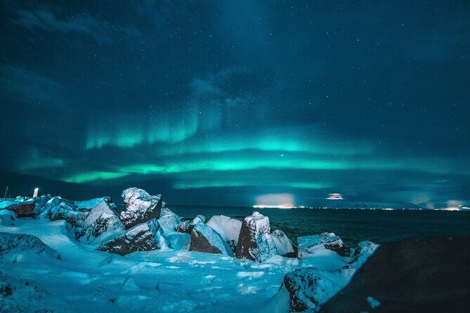 Cozy Northern Lights Tour with Icelandic Treats and Liquor - Frequently Asked Questions