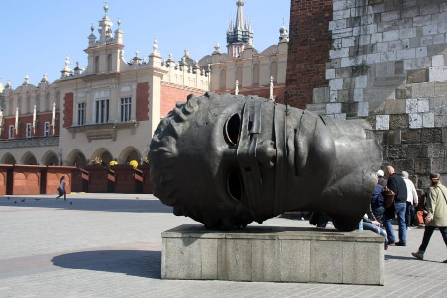 Cracow's Old Town, St. Mary's Basilica & Rynek Underground - The Whole Experience: A Closer Look