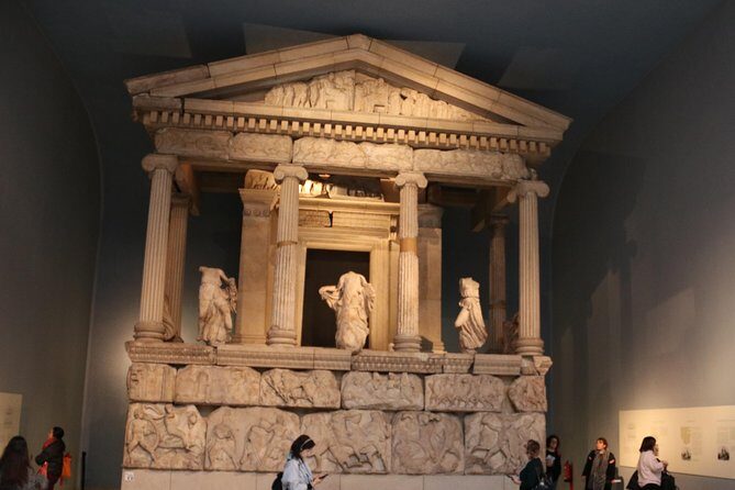 Crash course in archaeology at the British Museum - A Detailed Breakdown of Your British Museum Adventure