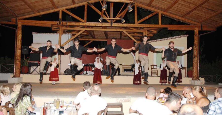 Cretan Night Experience, Dinner & Show - Who Will Love This Tour?