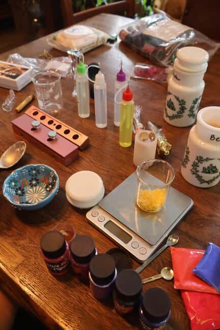 Customised lipstick workshop - Paris 1er - What You Can Make