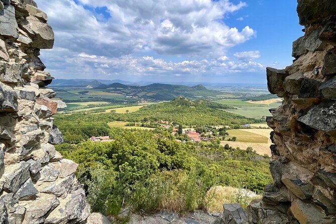 Czech countryside scenical hike to the castle, local deli tasting - Itinerary Breakdown: Why Each Stop Matters